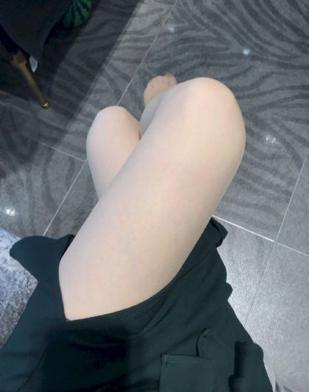 欧美丝足按摩视频_超清在线观看