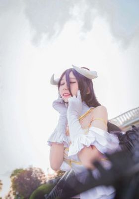 欧美最火女性泳衣2022_1080P免费观看超清